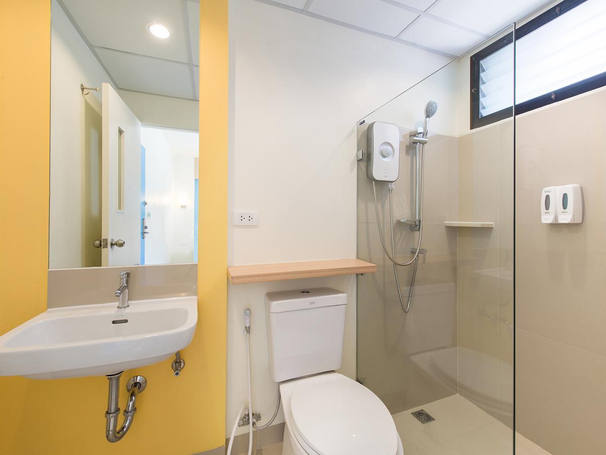 Hop Inn Лопбури Экстерьер фото