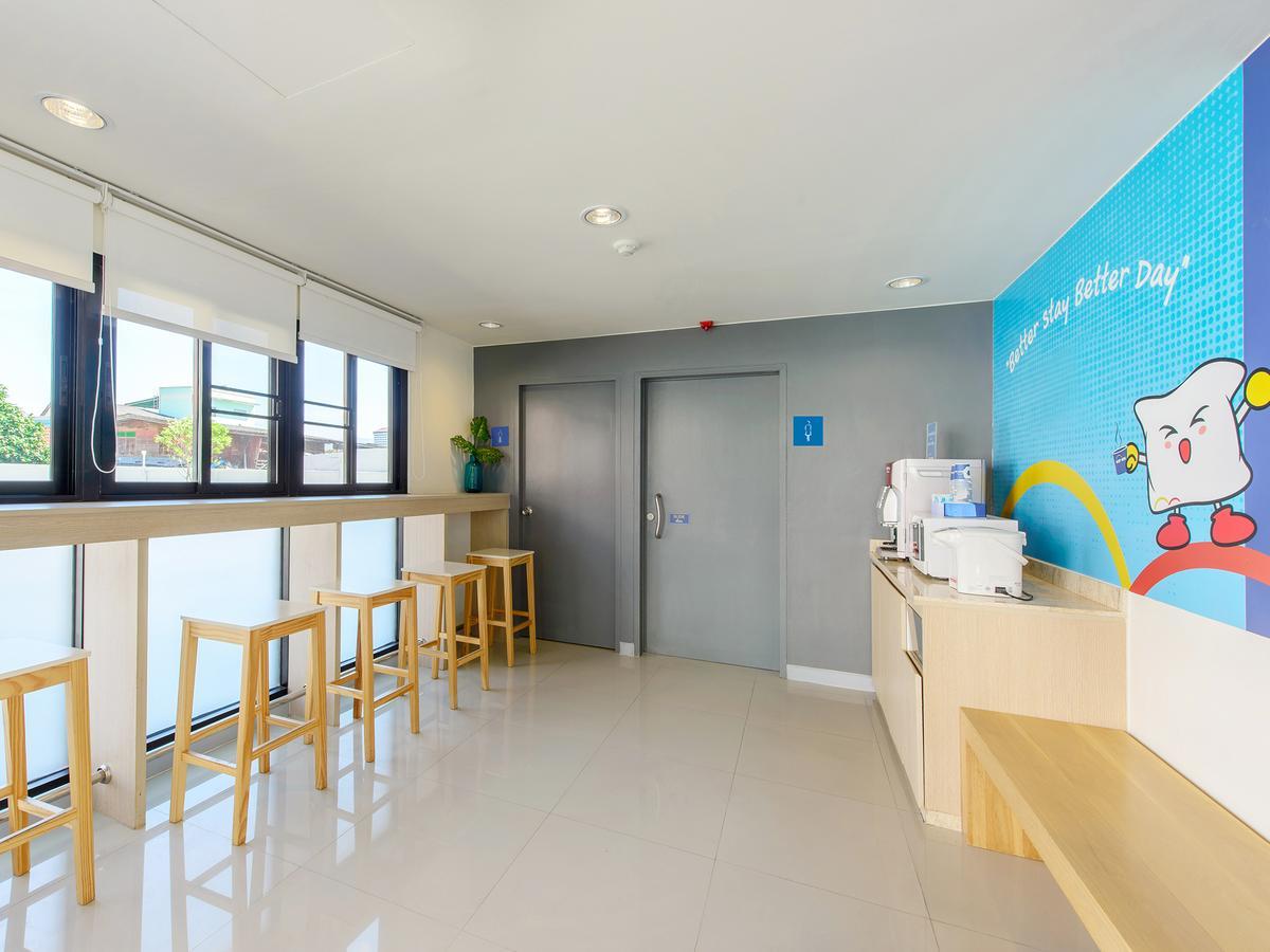 Hop Inn Лопбури Экстерьер фото